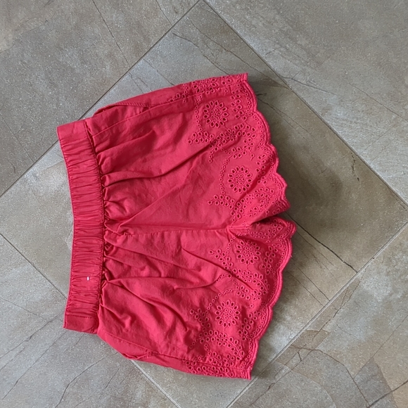 Baby Gap size 2T shorts - Picture 2 of 3